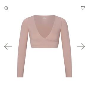 NikeSkims Matte 
WRAP LONG SLEEVE CROPPED TOP